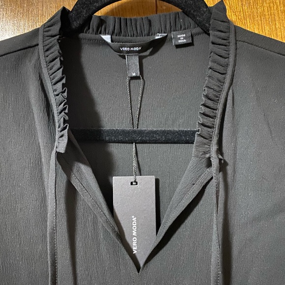 Vero Moda Bell Sleeve Blouse - Picture 3 of 5